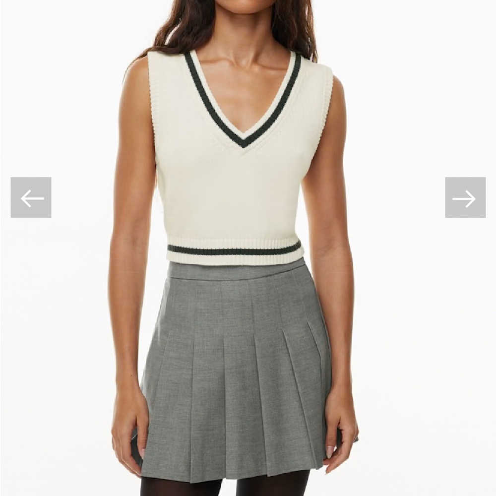 Aritzia Sunday Women's Vest Large Best Quinn In White Chic Cozy Stylish Preppy